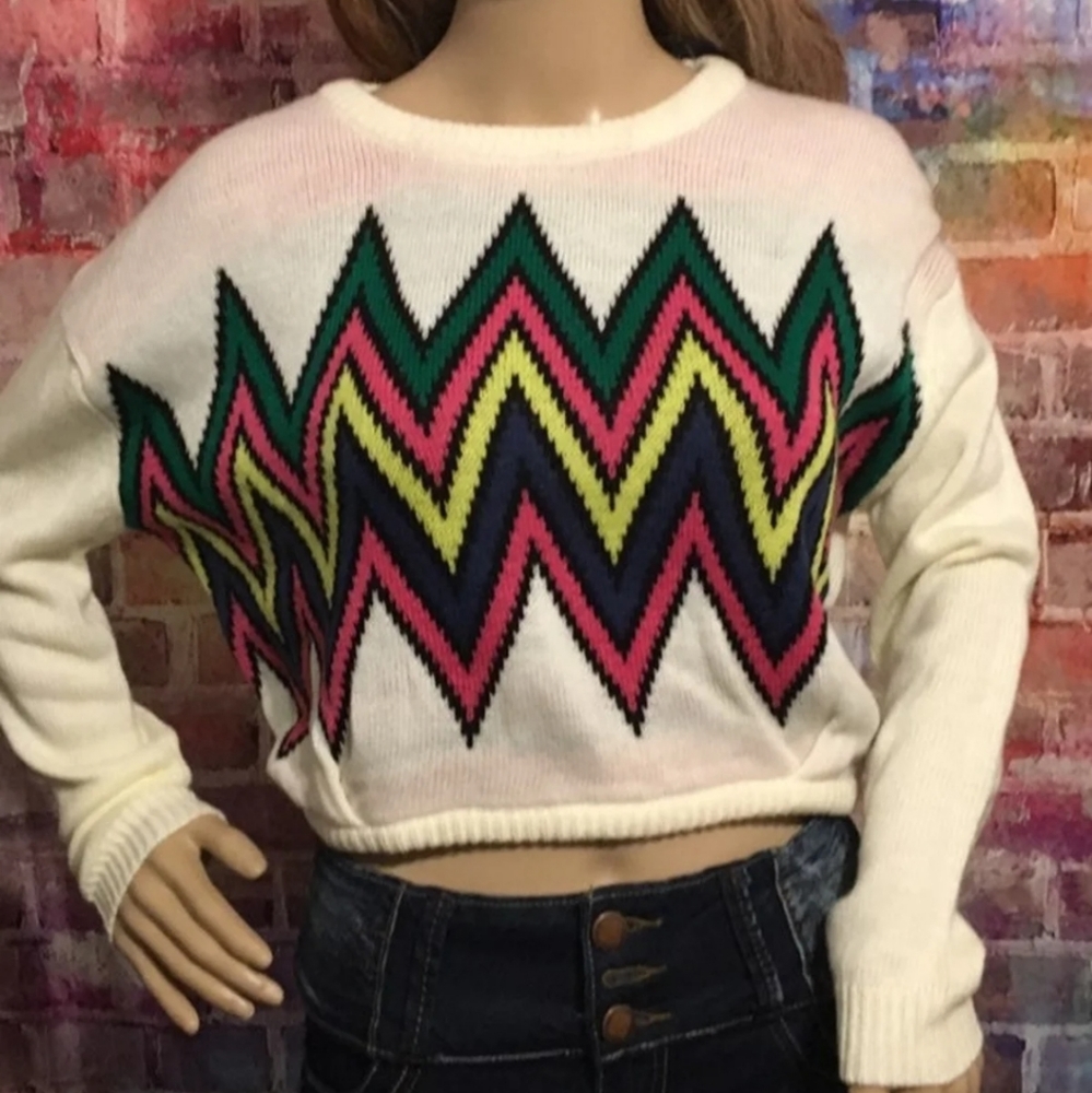 Bnwt retro looking rainbow zigzag cropped sweater